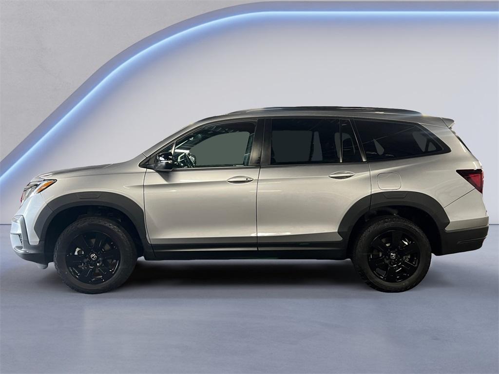 2022 Lunar Silver Metallic Honda Pilot