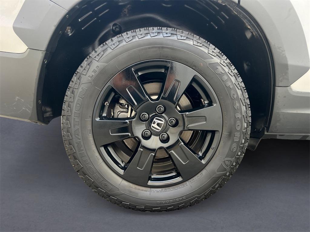 2022 Lunar Silver Metallic Honda Pilot