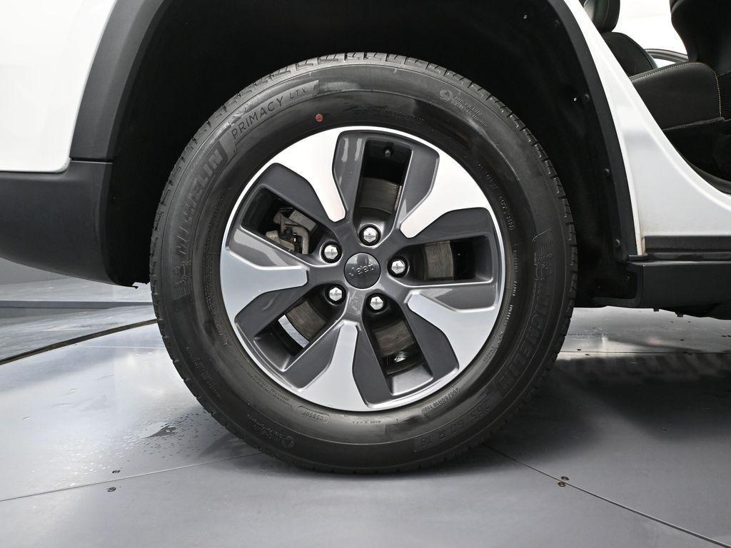 used 2022 Jeep Grand Cherokee 4xe car, priced at $25,293