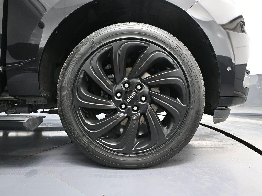 used 2024 Lincoln Navigator car, priced at $59,693