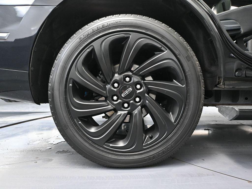 used 2024 Lincoln Navigator car, priced at $59,693