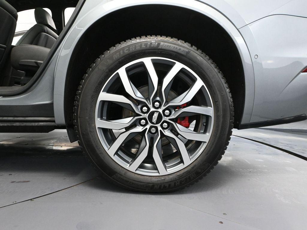 used 2024 Cadillac XT6 car, priced at $46,993