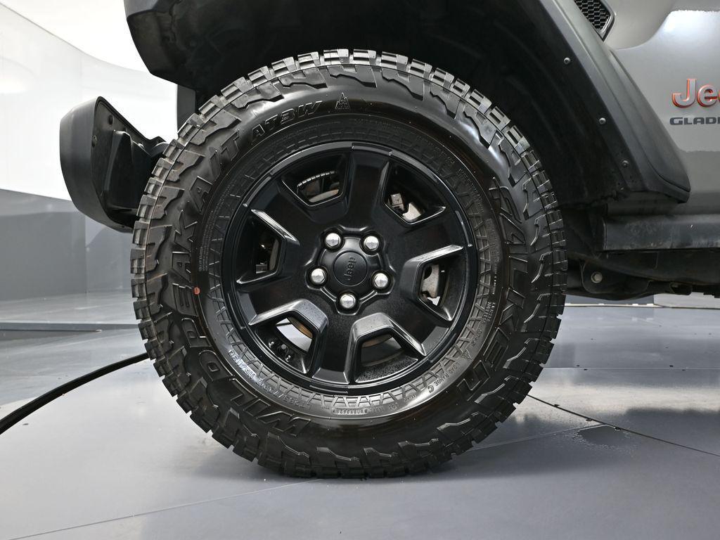 used 2022 Jeep Gladiator car, priced at $34,993