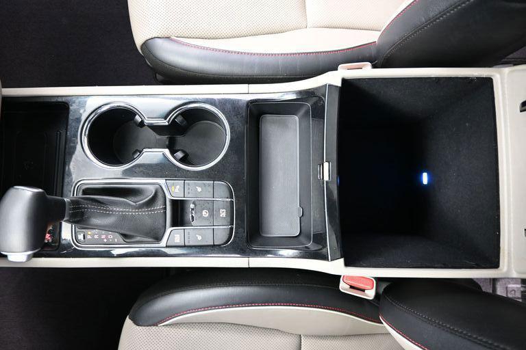 2021 Pantera Metal Kia Sedona