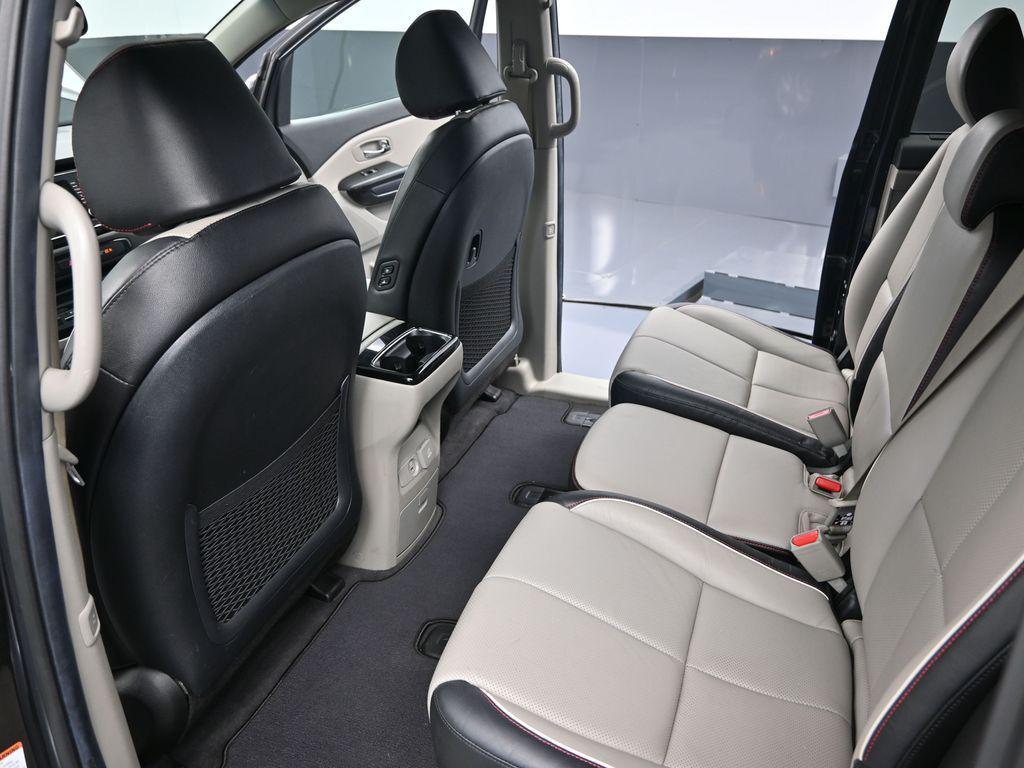 2021 Pantera Metal Kia Sedona