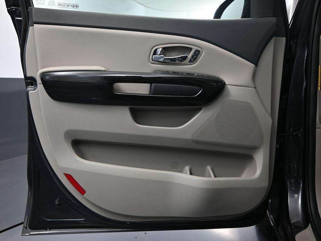 2021 Pantera Metal Kia Sedona