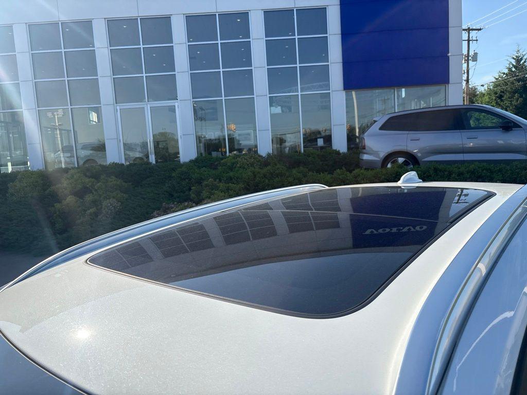 used 2024 Volvo XC40 car, priced at $32,227