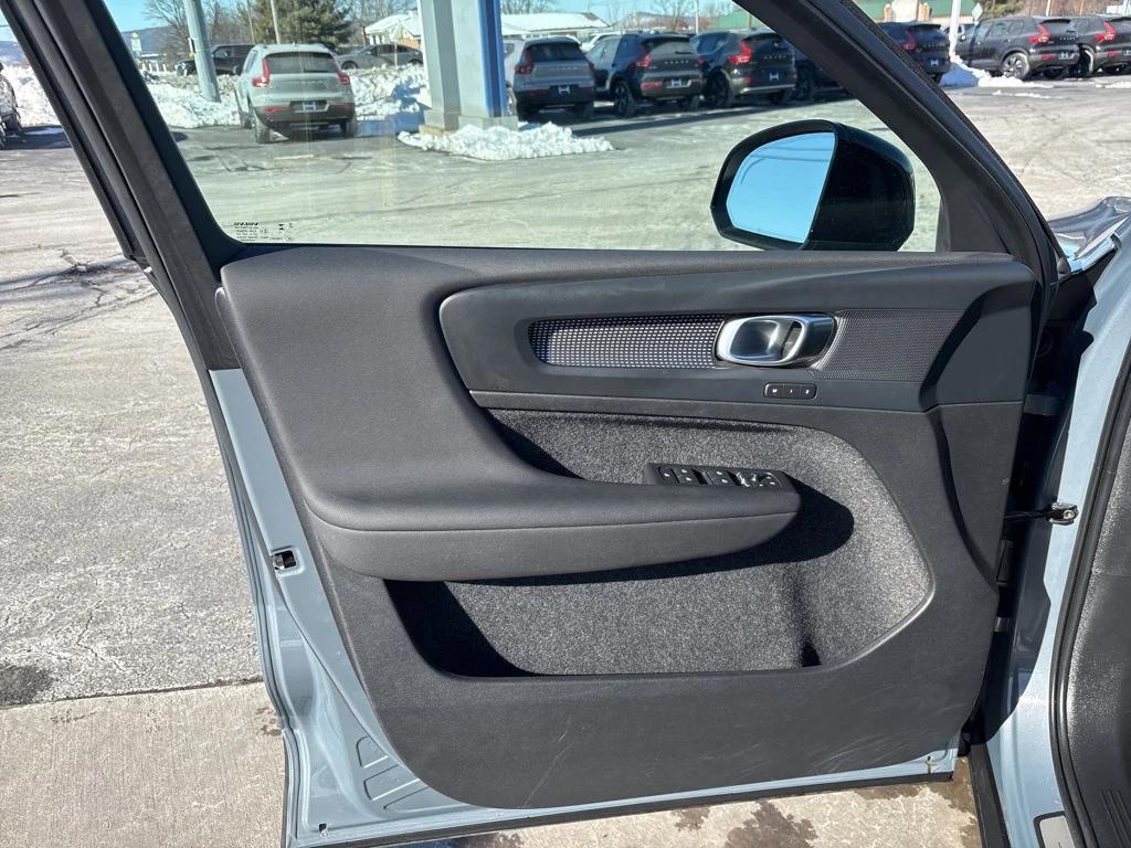 used 2023 Volvo XC40 car, priced at $29,747