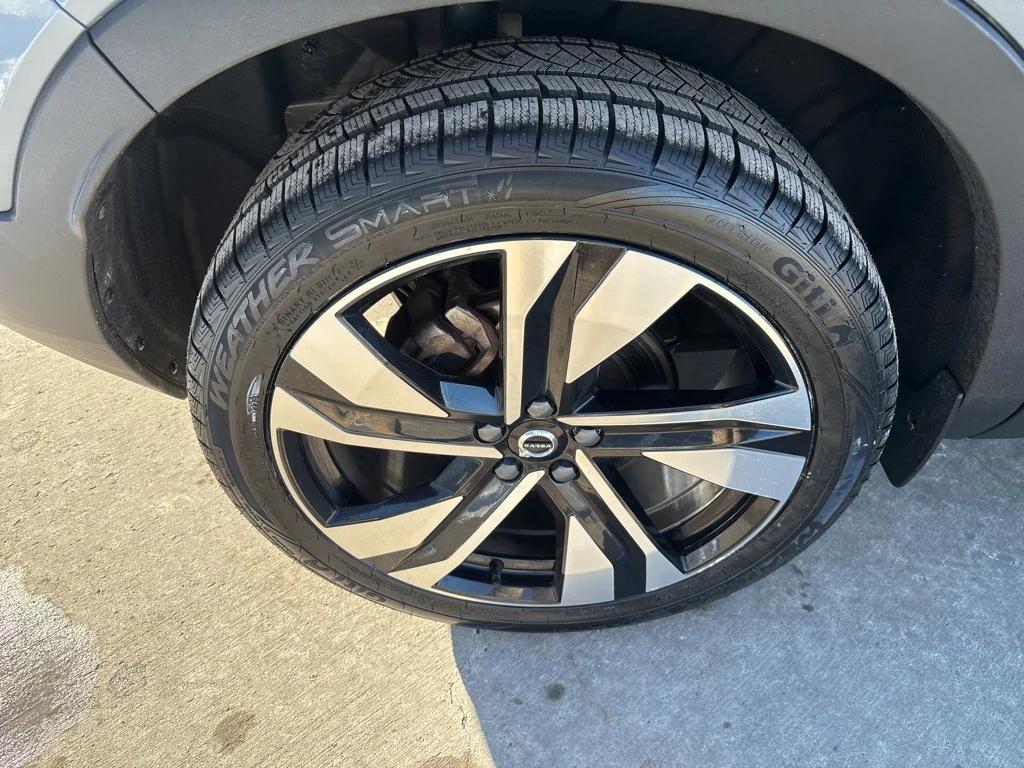 used 2023 Volvo XC40 car, priced at $29,747