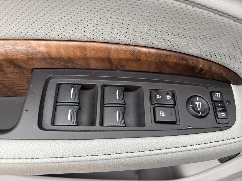 used 2020 Acura MDX car, priced at $21,487