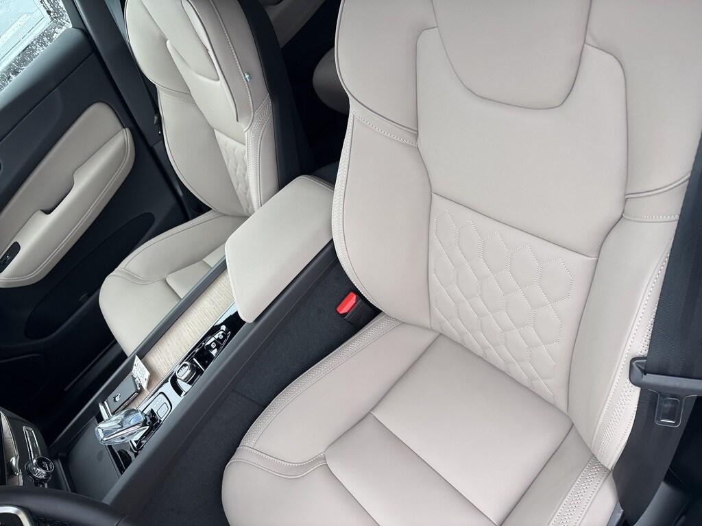new 2026 Volvo XC60 car, priced at $57,985