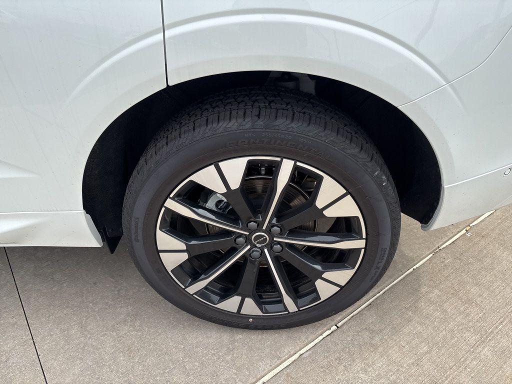 new 2026 Volvo XC60 car, priced at $57,985