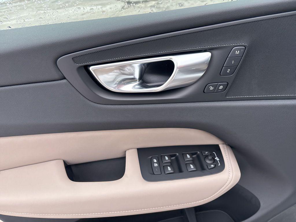 new 2026 Volvo XC60 car, priced at $57,985