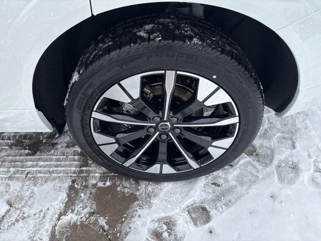new 2026 Volvo XC60 car, priced at $57,985