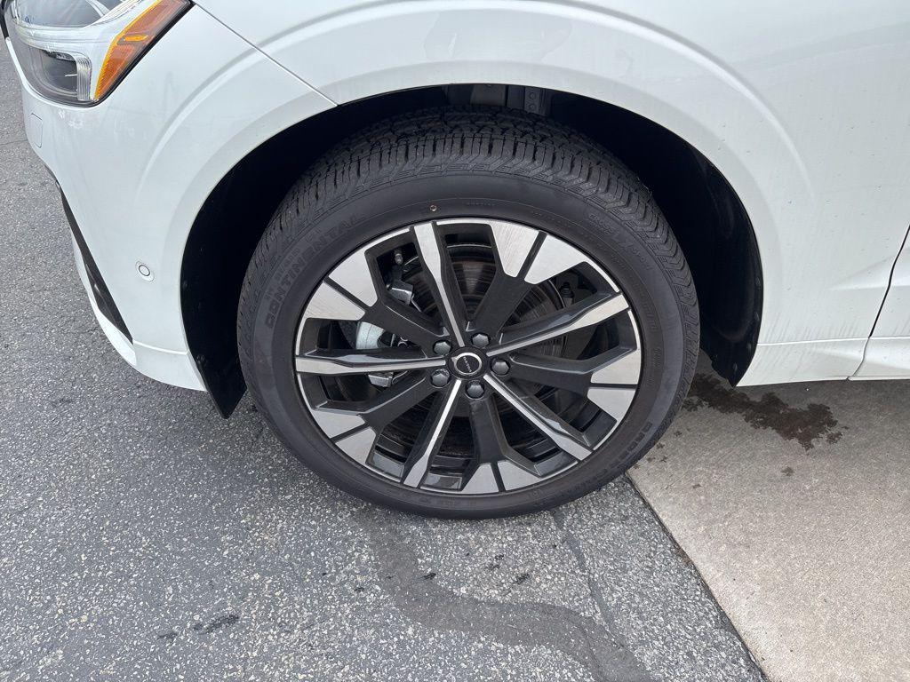 new 2026 Volvo XC60 car, priced at $57,985