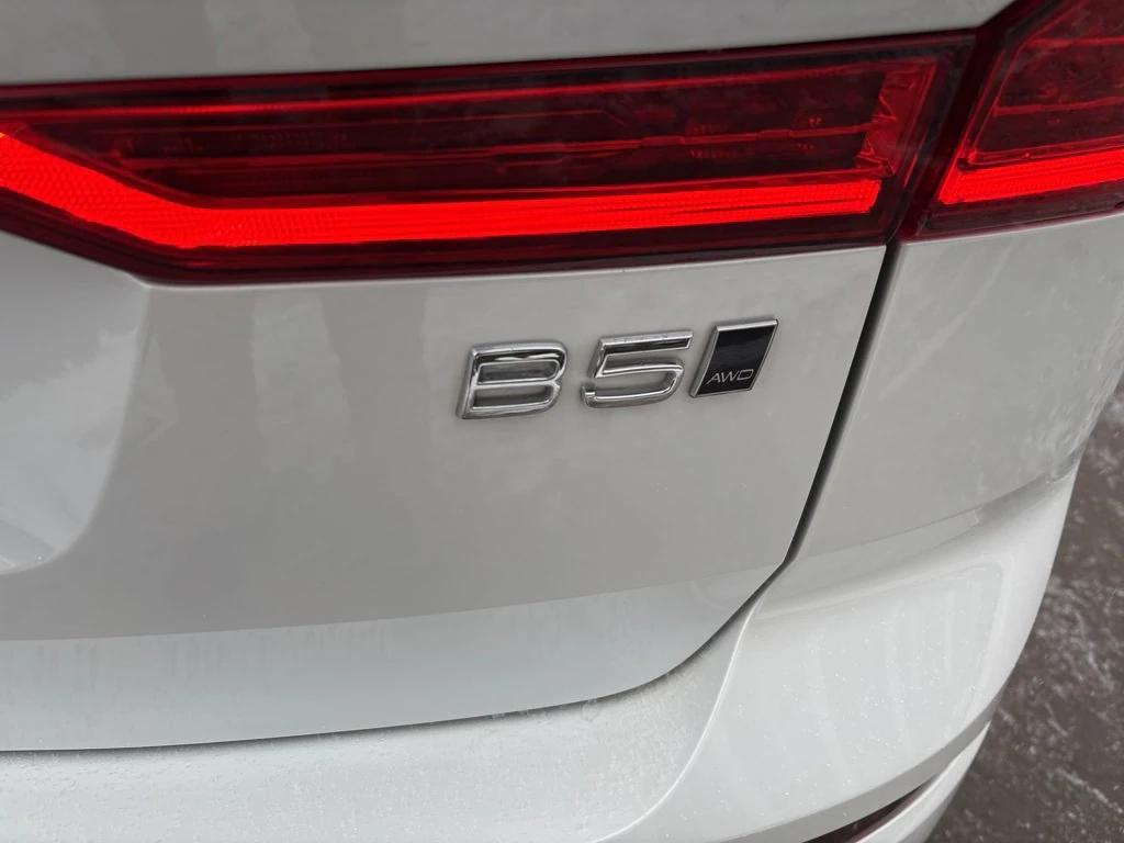 used 2025 Volvo XC60 car, priced at $36,605