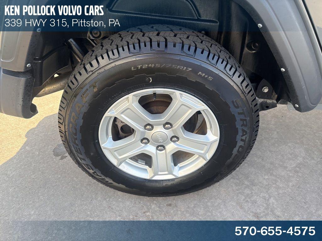 used 2021 Jeep Wrangler Unlimited car, priced at $27,841
