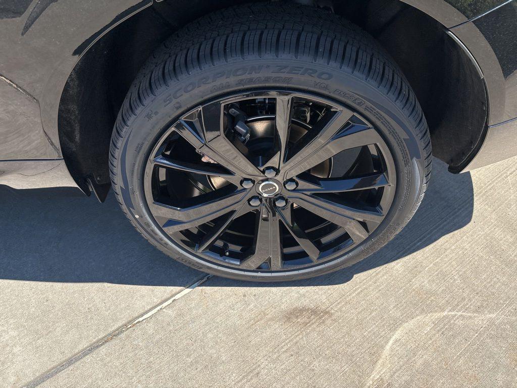 new 2026 Volvo XC60 car, priced at $64,525