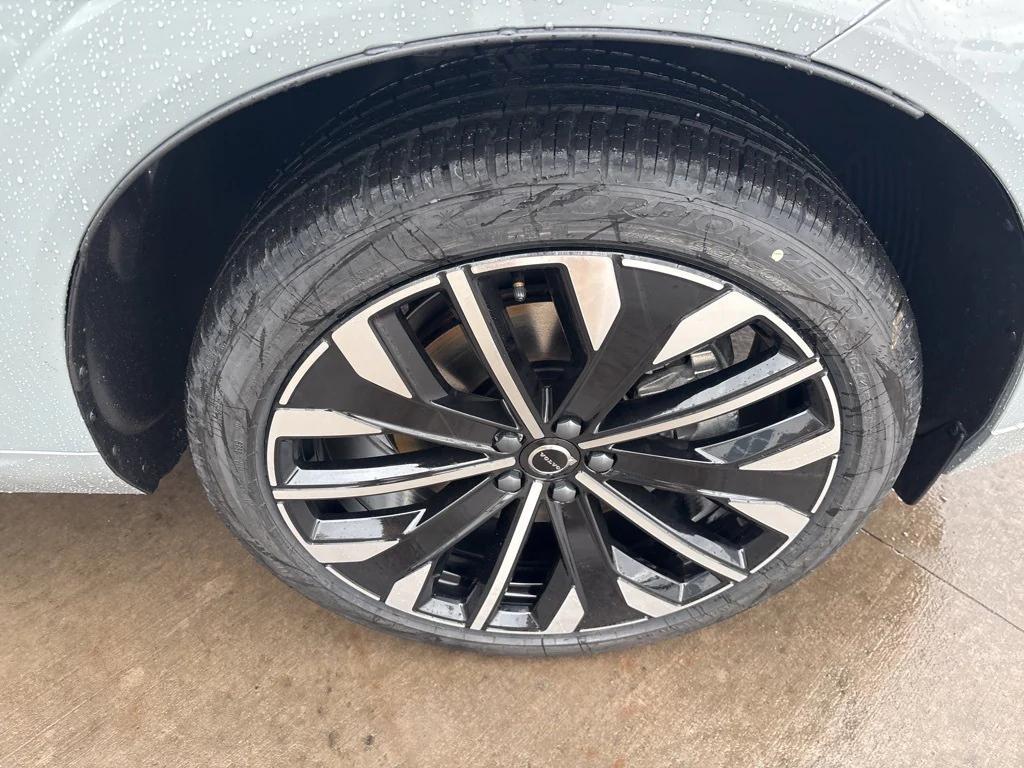 new 2026 Volvo XC60 Plug-In Hybrid car, priced at $75,235