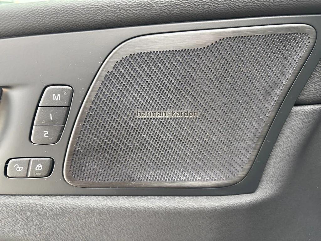 new 2026 Volvo XC60 car, priced at $58,490