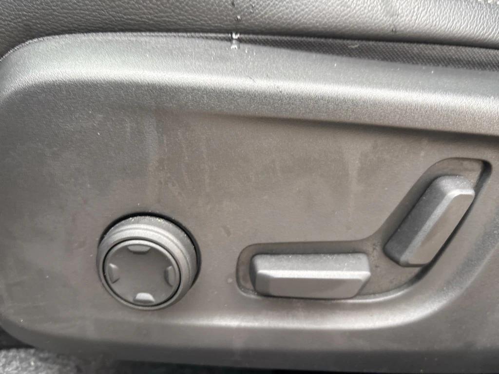 used 2025 Volvo XC40 car, priced at $29,995