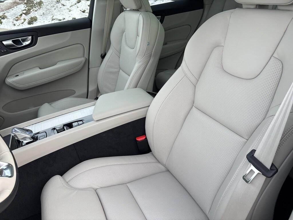 new 2026 Volvo XC60 car, priced at $64,055