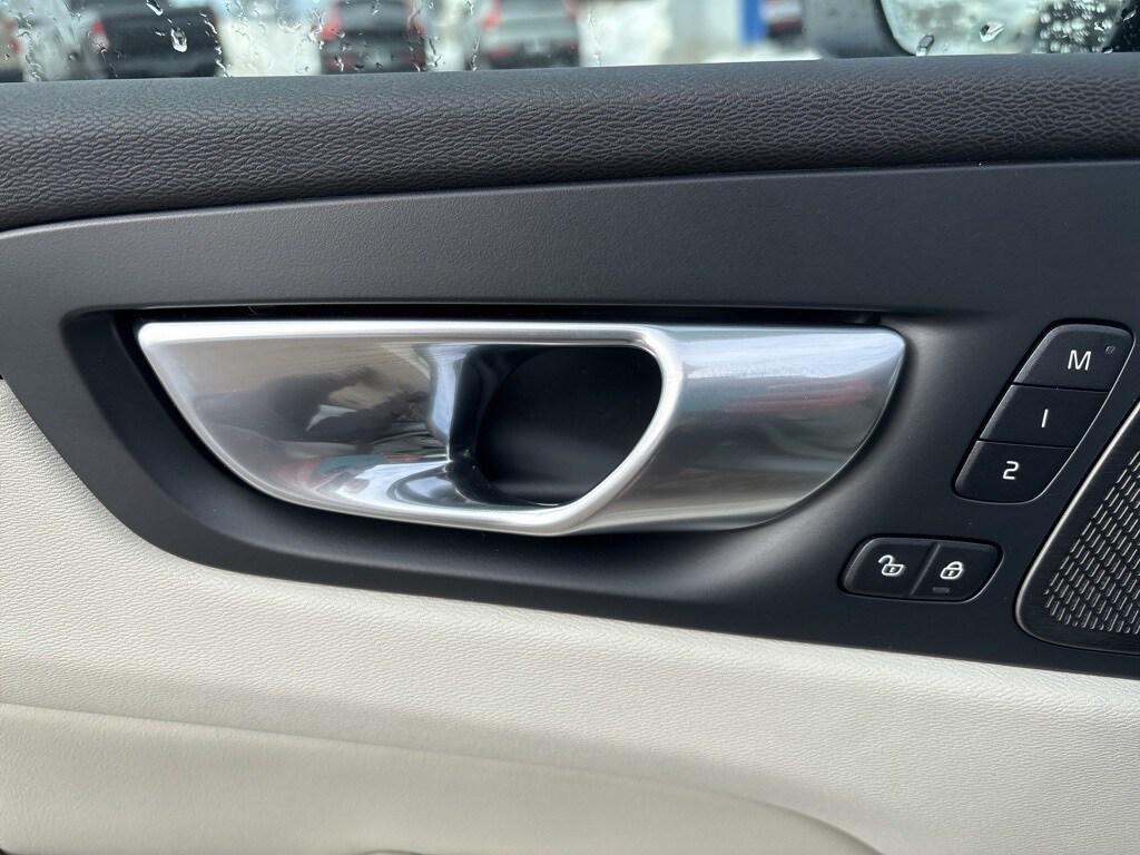 new 2026 Volvo XC60 car, priced at $64,055