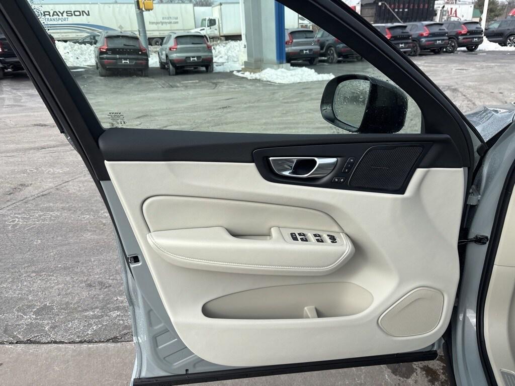 new 2026 Volvo XC60 car, priced at $64,055