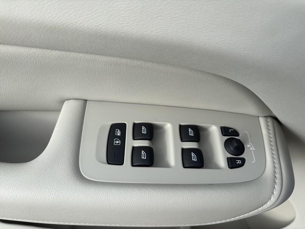 new 2026 Volvo XC60 car, priced at $64,055