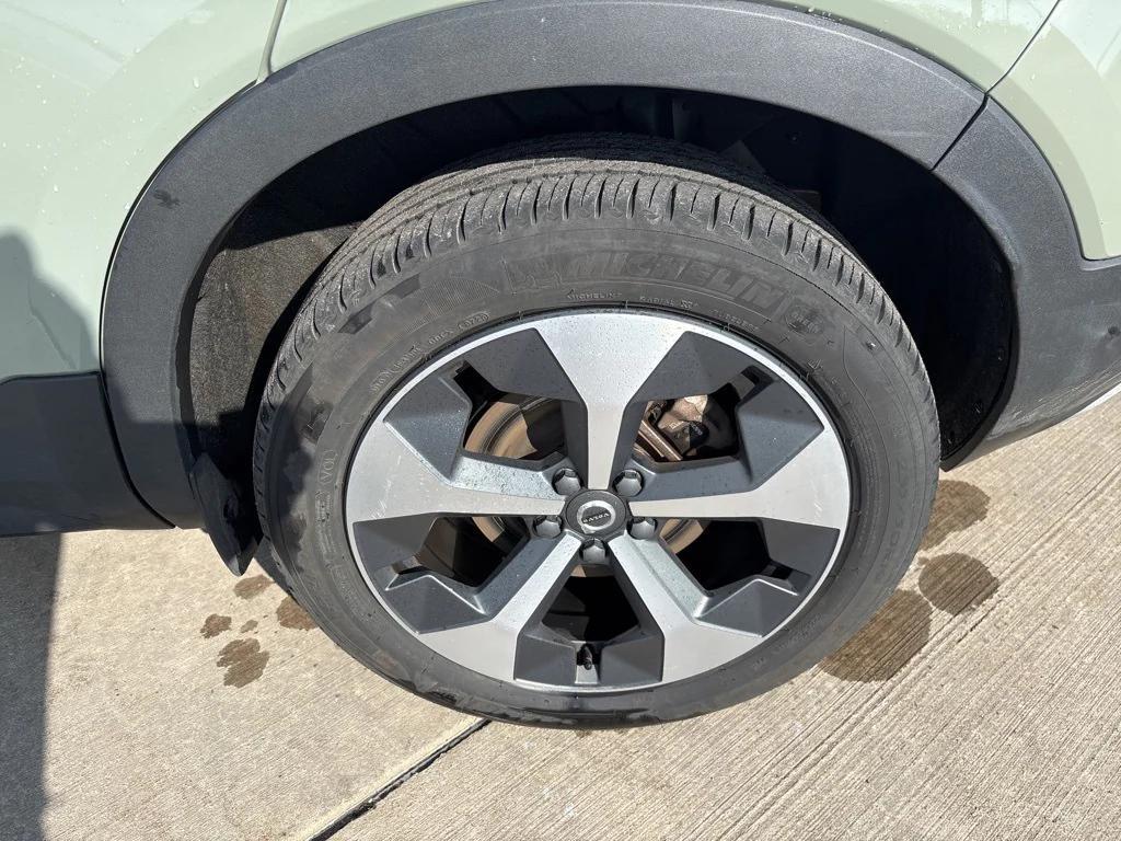 used 2023 Volvo XC40 car, priced at $30,610