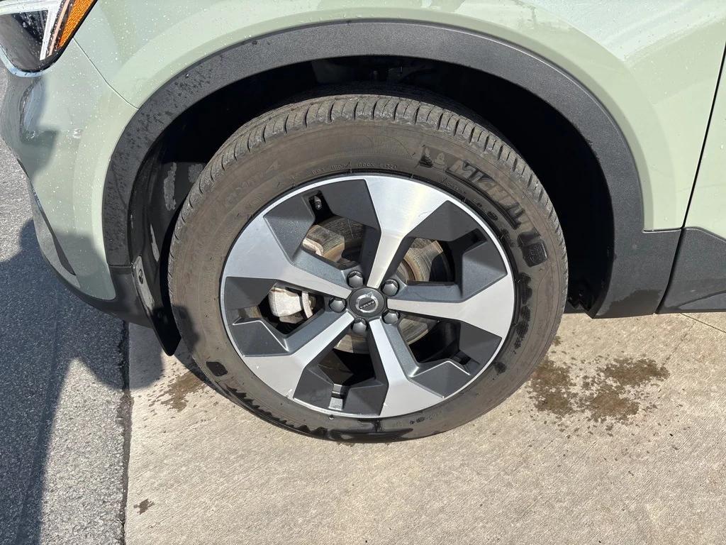 used 2023 Volvo XC40 car, priced at $30,610