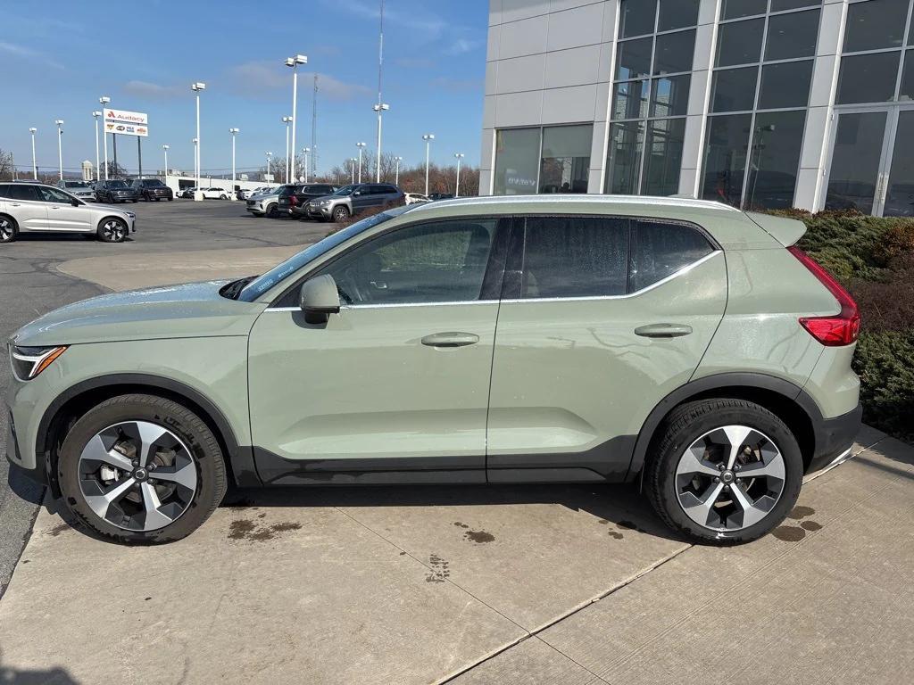 used 2023 Volvo XC40 car, priced at $30,610