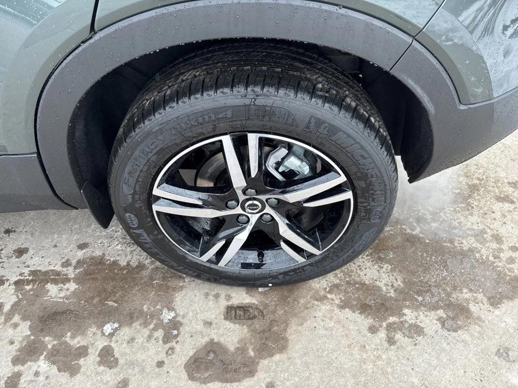 new 2026 Volvo XC40 car, priced at $45,645