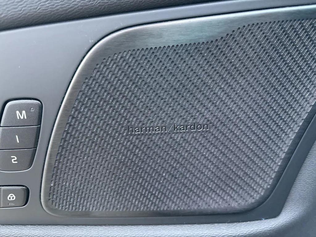 used 2020 Volvo XC60 car, priced at $23,495