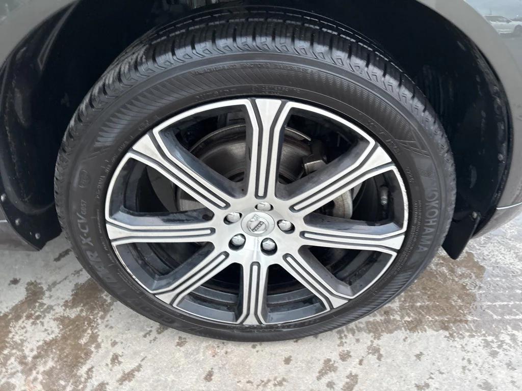 used 2020 Volvo XC60 car, priced at $23,495