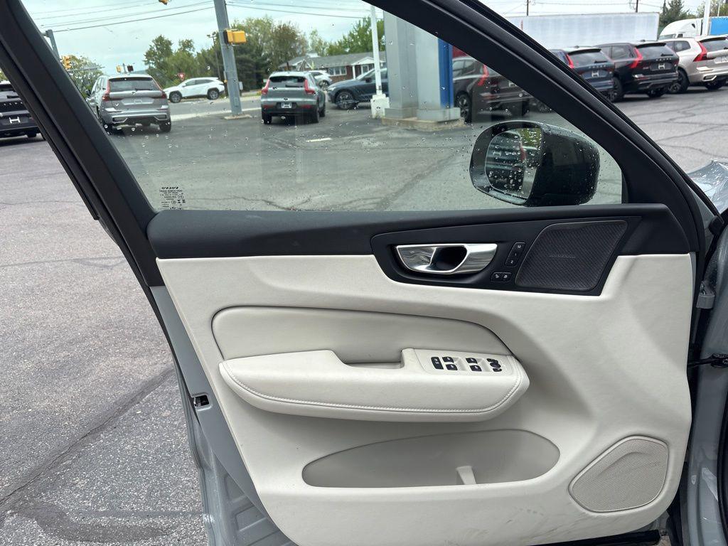 used 2026 Volvo XC60 car, priced at $57,995