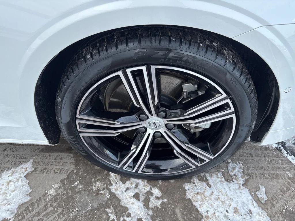 used 2022 Volvo S60 Recharge Plug-In Hybrid car, priced at $33,468