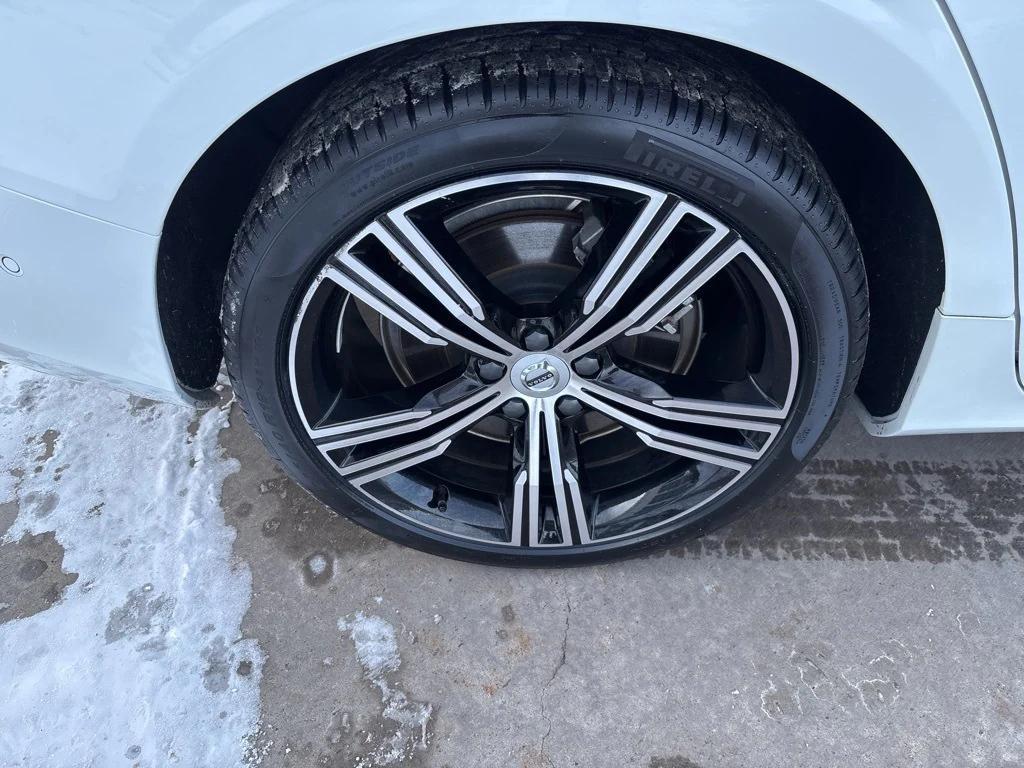 used 2022 Volvo S60 Recharge Plug-In Hybrid car, priced at $33,468