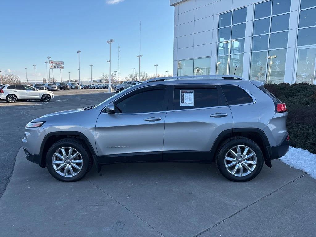 used 2017 Jeep Cherokee car, priced at $13,295
