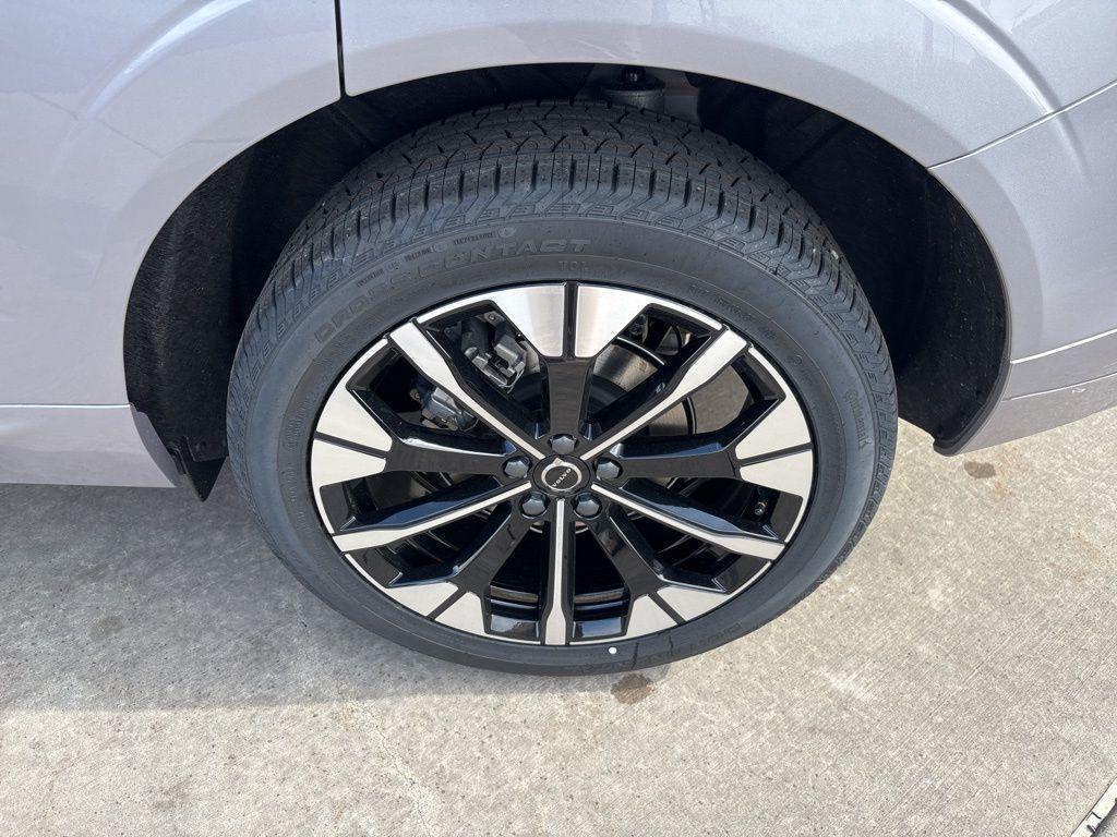 new 2026 Volvo XC60 car, priced at $58,105