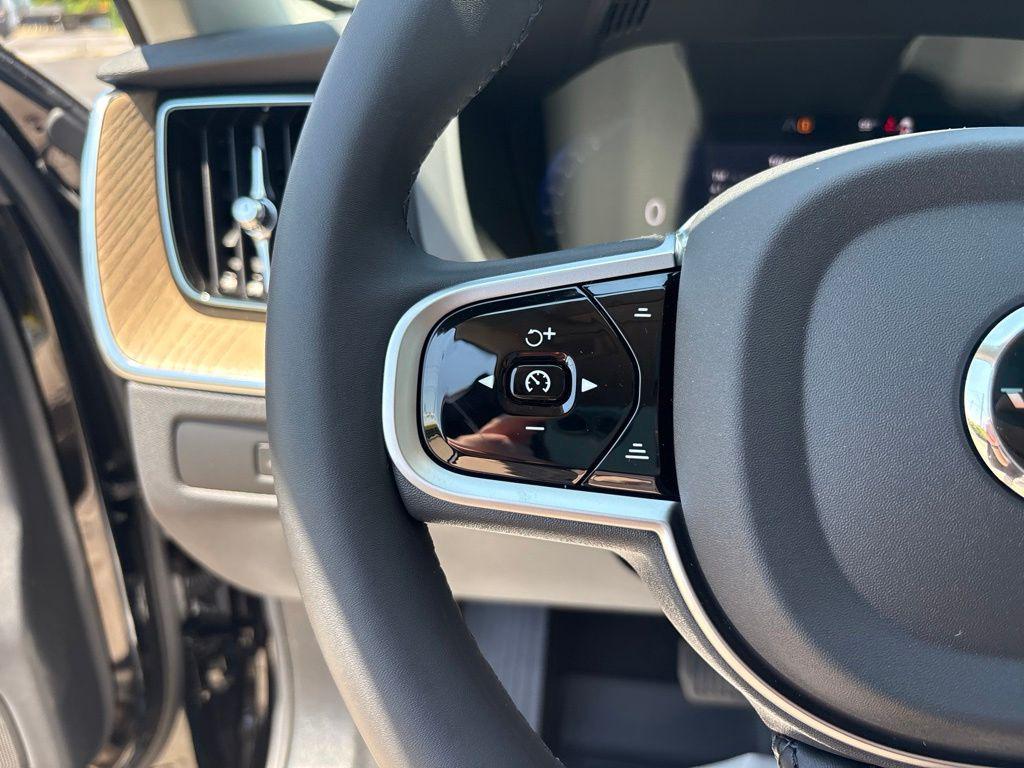 new 2026 Volvo XC60 Plug-In Hybrid car, priced at $69,570