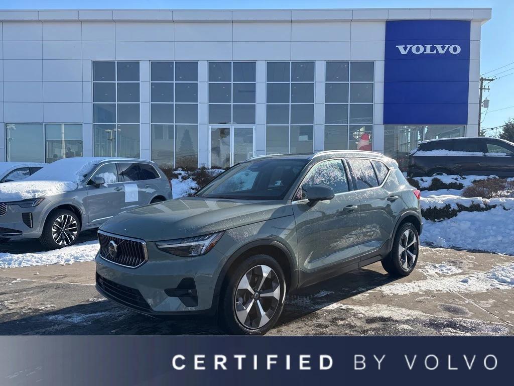 used 2025 Volvo XC40 car, priced at $30,204