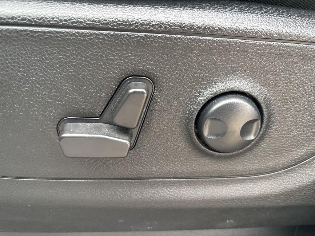 used 2022 Ram 1500 car, priced at $36,937