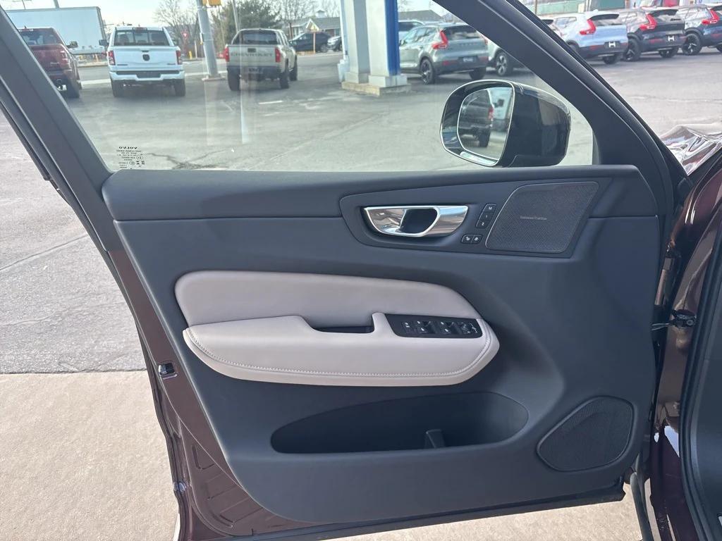 new 2026 Volvo XC60 car, priced at $58,105