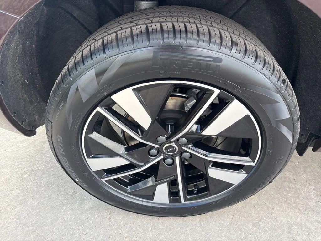 new 2026 Volvo XC60 car, priced at $58,105