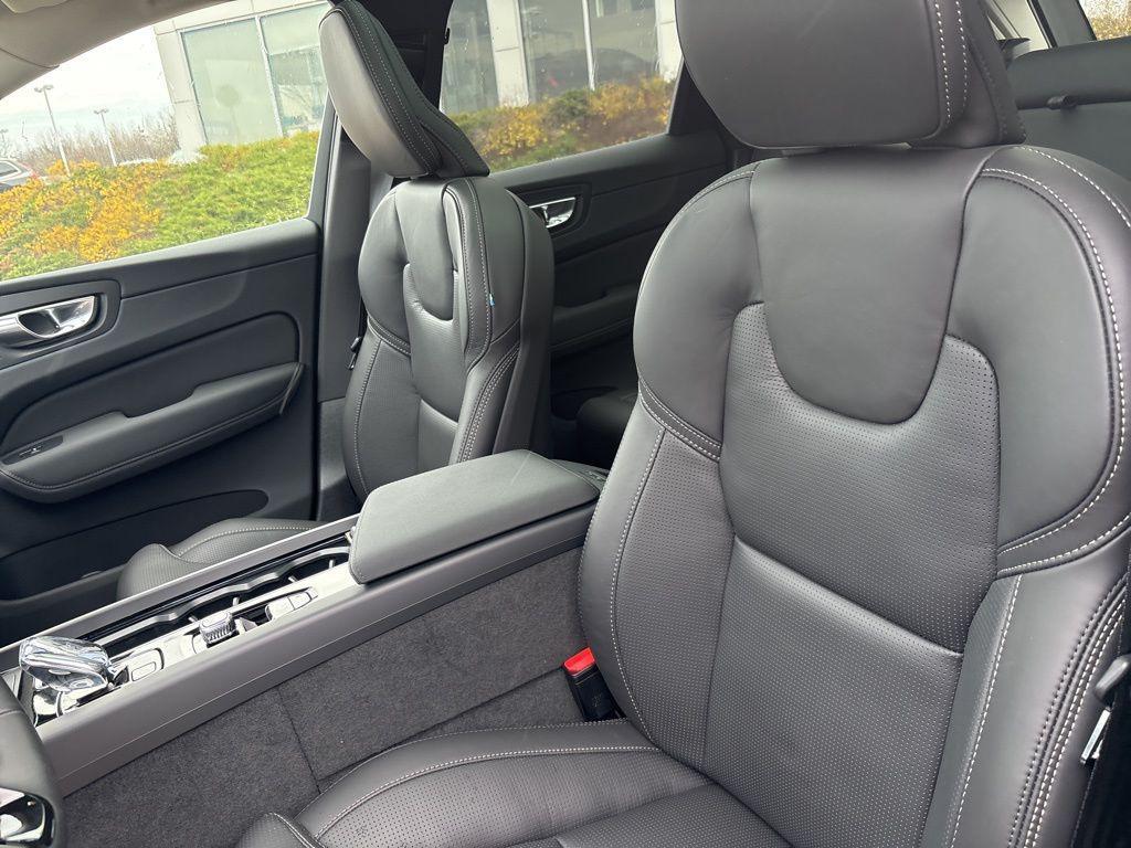 new 2026 Volvo XC60 Plug-In Hybrid car, priced at $75,355