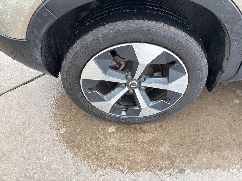 used 2023 Volvo XC40 car, priced at $31,995