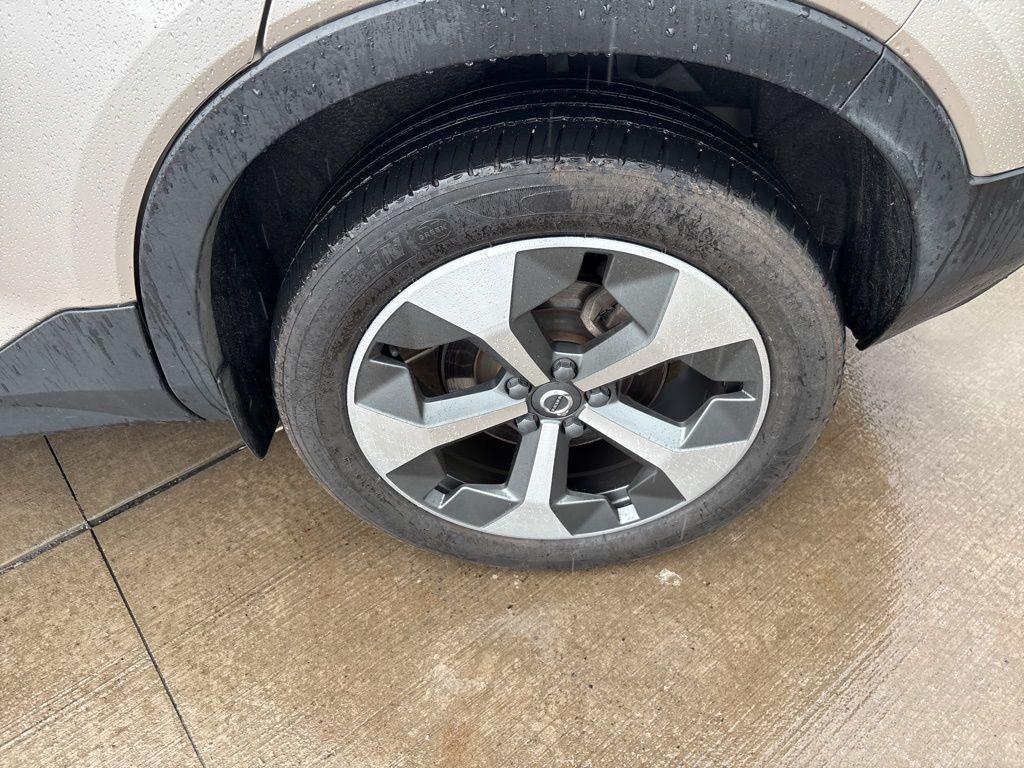 used 2023 Volvo XC40 car, priced at $31,995