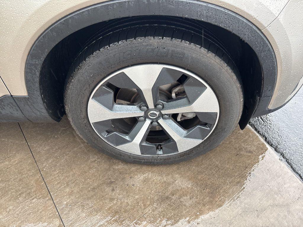 used 2023 Volvo XC40 car, priced at $31,995