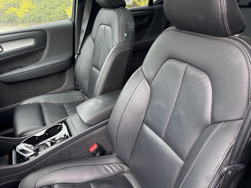 used 2023 Volvo XC40 car, priced at $31,995